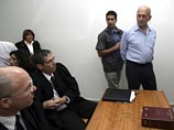 Операция была проведена 64-летнему Ольмерту в пятницу, день спустя после того, как Иерусалимский окружной суд приступил к рассмотрению по существу дела экс-премьера, которому коррупционные скандалы стоили политической карьеры