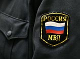 В Петербурге толпа молодежи поймала в метро милиционера, затащила его в вагон и покалечила В Петербурге толпа молодежи поймала в метро милиционера, затащила его в вагон и покалечила