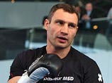 Виталий Кличко: "Валуев, проиграв титул, виляет носом и торгуется"