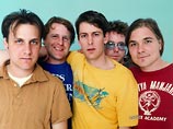 Впервые за 10 лет инди-рокеры Pavement собрались на одной сцене Впервые за 10 лет инди-рокеры Pavement собрались на одной сцене