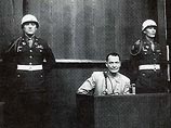 На Нюрнбергском процессе Геринг был приговорен к смертной казни, но покончил жизнь самоубийством в своей камере