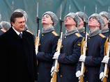 Янукович отправился в Москву с официальным визитом, чтобы начать "крутой поворот" Янукович отправился в Москву с официальным визитом, чтобы начать "крутой поворот"