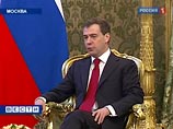 Медведев встретился с Януковичем один на один: тот предложил России "поделиться" Медведев встретился с Януковичем один на один: тот предложил России "поделиться"