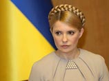 Юлия Тимошенко, отправленная 3 марта в отставку с поста премьер-министра, осваивается в роли лидера оппозиции