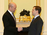 Президент РФ Дмитрий Медведев накануне встретился с шведским премьером Фредриком Рейнфельдтом, чей визит призван нормализовать не особо дружественные отношения двух стран