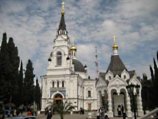 В главном храме Сочи - Свято-Михайло-Архангельском соборе - началась капитальная реставрация росписи внутренних помещений
