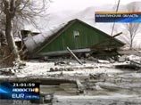 В селе Кызыл-Агаш паводковыми водами смыло 60 домов