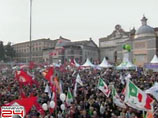 Массовая манифестация, организованная левоцентристской оппозицией в преддверии региональных выборов, которые состоятся в Италии 28-29 марта, проходит в субботу вечером на знаменитой Площади Народа в Риме