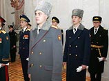 Новая военная форма пока достанется лишь участникам Парада Победы и выпускникам военных вузов Новая военная форма пока достанется лишь участникам Парада Победы и выпускникам военных вузов