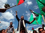 Беспорядки начались после того, как радикальное палестинское движение "Хамас" объявило "день гнева" в связи с открытием синагоги "Хурва" в Старом городе Иерусалима, всего в 700 метрах от третьей величайшей святыни ислама - мечети Аль-Акса
