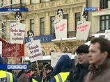 Латвийские эсэсовцы и молодые неофашисты прошли по Риге под охраной полиции