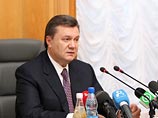 Янукович пообещал новому руководству Крыма "беспокойную жизнь и жесткий спрос" и потребовал записывать за ним