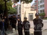 Резня в китайской школе - бывший врач убил 8 и ранил 5 школьников