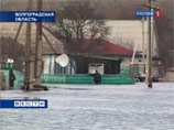 Как сообщили в Южном региональном центре МЧС России, за сутки вода в реках поднялась на 10-100 см, и в ближайшее время повышение уровней воды продолжится