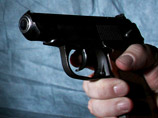 При задержании преступника в Норильске один милиционер случайно застрелил другого 