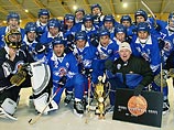 Чемпионат страны по хоккею с мячом пятый раз подряд выиграло московское "Динамо"