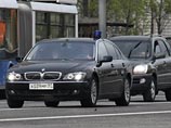 BMW, якобы принадлежащий аппарату президента РФ, выехал на встречную полосу, угрожая жизни граждан: мат, драка, ВИДЕО BMW, якобы принадлежащий аппарату президента РФ, выехал на встречную полосу, угрожая жизни граждан: мат, драка, ВИДЕО