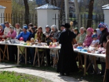 Патриарх Кирилл освятил куличи в семи московских храмах