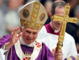 В традиционном пасхальном обращении Папа Римский Бенедикт XVI затронул главные проблемы современности