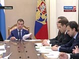 Медведев сообщил, что в ближайшее время будут опубликованы декларации о доходах сотрудников кремлевской администрации, которые в соответствии с подписанным ранее указом в этом году уже отчитались о своих доходах и имуществе