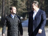 Медведев согласился рассмотреть предложения Януковича о снижении цены на газ для Украины