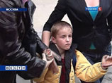 Накануне в Москву прилетел 7-летний Артем Савельев, который был усыновлен американской семьей