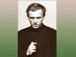 Убийство Ежи Попелюшко в 1984 году стало самым громким политическим убийством за все послевоенные годы в Польше. Этот священник завоевал огромную популярность в начале восьмидесятых годов как капеллан профобъединения "Солидарность" Убийство Ежи Попелюшко в 1984 году стало самым громким политическим убийством за все послевоенные годы в Польше. Этот священник завоевал огромную популярность в начале восьмидесятых годов как капеллан профобъединения "Солидарность"