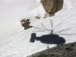 Под лавиной, накрывшей упавший на Камчатке Ми-8, остаются восемь человек