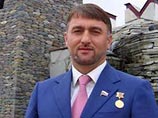 Брат убитого Сулима Ямадаева представил фото в доказательство того, что тот жив Брат убитого Сулима Ямадаева представил фото в доказательство того, что тот жив