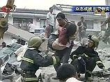 Землетрясение магнитудой 7,1, произошедшее в среду в китайской провинции Цинхай, унесло жизни 67 человек, сотни оказались под обломками зданий.