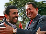 Президенты Венесуэлы Уго Чавес и Ирана Махмуд Ахмади Нежад в 2007 году сформировали антиамериканскую ось единства, которую Россия укрепляет, продавая оружие, оказывая политическую поддержку и помогая Ирану с ядерными технологиями