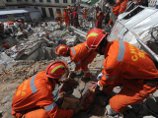 В Китае число пропавших после землетрясения уменьшилось, погибли 2039 человек
