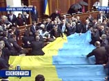 Парламент Украины, несмотря на яйца оппозиции и дымовую завесу, ратифицировал соглашение по ЧФ (ВИДЕО)