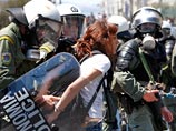 Греческая полиция в субботу применила слезоточивый газ для разгона демонстрантов в столице страны, выступавших против правительственных мер по сокращению дефицита государственного бюджета