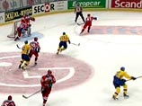 Сборная России по хоккею победила команду Швеции со счетом 4:2 во втором матче "Шведских игр", которые являются заключительным этапом Евротура