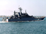 Российский десантный корабль, входя в порт Николаев с дружеским визитом, перевернул украинский буксир 