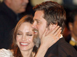 Анджелина Джоли сделала Брэду Питту предложение руки и сердца, опустившись перед ним на одно колено