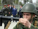 Президент России Дмитрий Медведев хочет, чтобы призывники воспринимали службу в армии не как личную катастрофу, а как выполнение долга