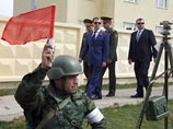 Медведев хочет, чтобы призывники не воспринимали службу в армии как катастрофу. О последних идеях Генштаба он промолчал Медведев хочет, чтобы призывники не воспринимали службу в армии как катастрофу. О последних идеях Генштаба он промолчал