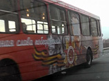 Инициаторы акции пожаловались, что автобус уже сегодня кто-то закрасил краской