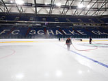 Первая игра хоккейного ЧМ-2010 состоится в Гельзенкирхене на ледовой площадке, устроенной на футбольной арене клуба немецкой бундеслиги "Шальке-04"