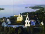 Член российского правительства подарил новый колокол новгородскому монастырю 