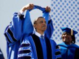 Обама получил диплом почетного доктора юридических наук