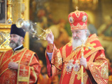 Патриарх Кирилл сам составил текст благодарственного молебна за дарование Победы в войне Патриарх Кирилл сам составил текст благодарственного молебна за дарование Победы в войне