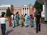 Власти Таджикистана успокоили Онищенко: вывозить российских детей из-за вспышки полиомиелита никто не запрещал Власти Таджикистана успокоили Онищенко: вывозить российских детей из-за вспышки полиомиелита никто не запрещал