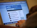 Инопресса: Уго Чавес общается с венесуэльцами через Twitter, его микроблог обслуживают 200 человек Инопресса: Уго Чавес общается с венесуэльцами через Twitter, его микроблог обслуживают 200 человек