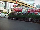 В столкновениях демонстрантов с военными в Бангкоке погибли уже 16 человек