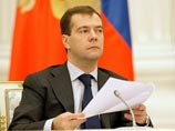 СМИ: Медведев променял "бесполезную" Общественную палату на правозащитников