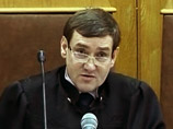 Судья Виктор Данилкин, председательствующий на процессе по второму уголовному делу в отношении экс-главы НК ЮКОС Михаила Ходорковского и бывшего руководителя МФО "МЕНАТЕП" Платона Лебедева, в среду отказался взять самоотвод
