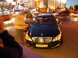 Журналисты нашли четвертого кандидата в пассажиры Mercedes S600, попавшего в ДТП на Тверской. Это Керимов